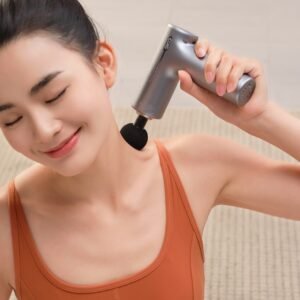 SKG – Draadloze Massage Gun – 6 Snelheden, 4 Koppen & Diepe Weefselmassage – F1 Pro – Grijs